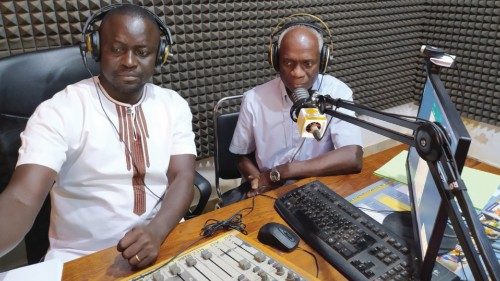Il vescovo di Bafatá ospite alla radio Il vescovo di Bafatá ospite alla radio